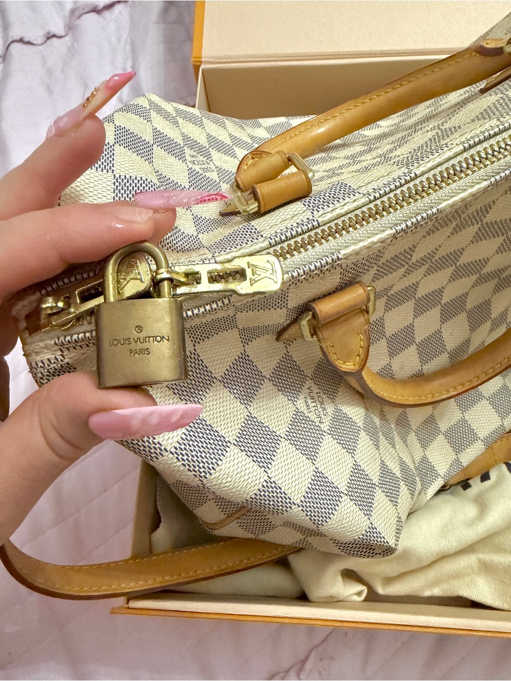 Authentic Louis Vuitton Speedy 30 Damier Azur - Picture 4 of 7